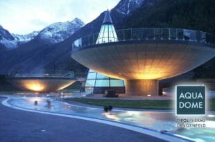 Aqua Dome (Tirolo): le avveniristiche piscine esterne sospese