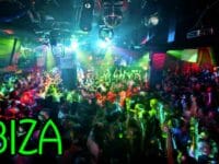 Colori, musica e folla per il capodanno a Ibiza
