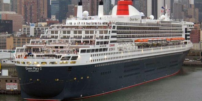 Cunard: la Queen Mary a New York dopo la crociera transatlantica di capodanno