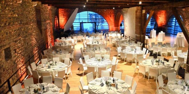 La sala del cenone di gala della Dogana Veneta