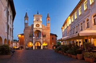 Capodanno a Pordenone, la loggia municipale