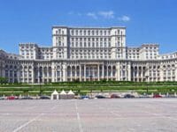 Capodanno a Bucarest, il palazzo del Parlamento.