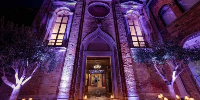 Capodanno Murano Glass Cathedral