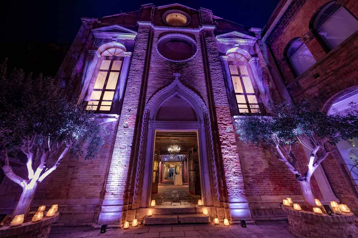 Capodanno Murano Glass Cathedral
